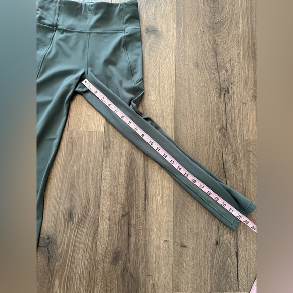 Lululemon Final Lap Crop Athletic Leggings Size 4 - Picture 9 of 11